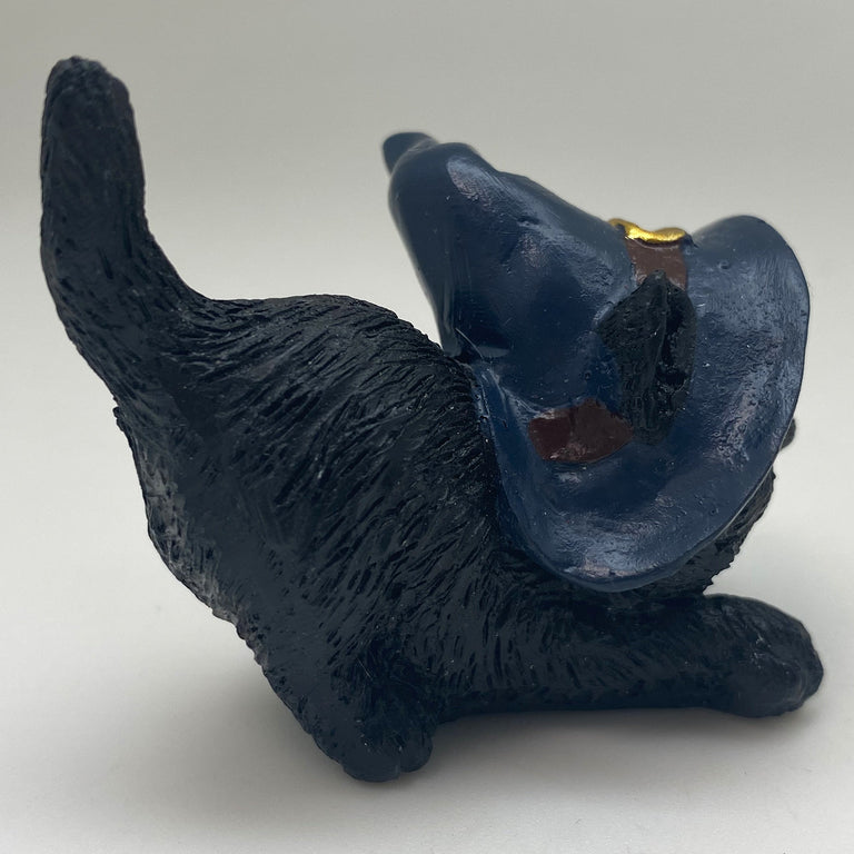 Hexen-Katzen Figur "streckend mit blauen Hut" - 65 x 65 mm