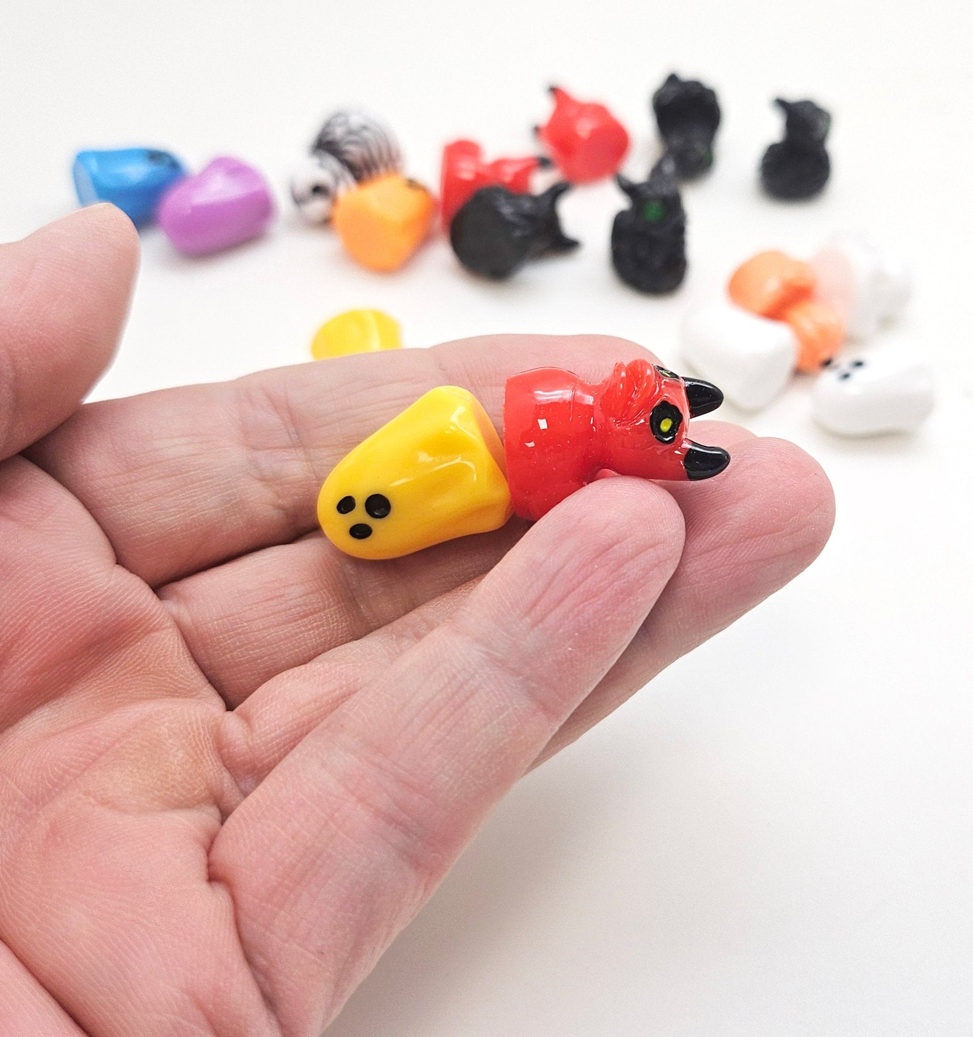 Figuren-Sets für Bastel-Kugeln Halloween klein - Zufalls-Mix - Schneekugelhaus