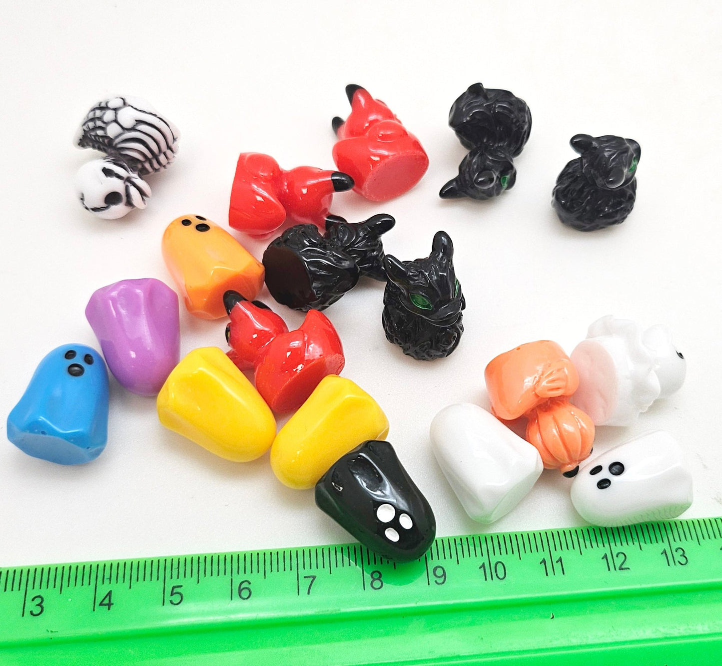 Figuren-Sets für Bastel-Kugeln Halloween klein - Zufalls-Mix - Schneekugelhaus