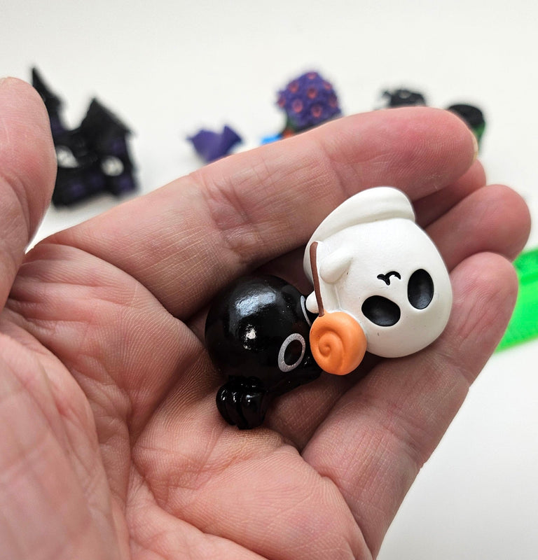 Figuren-Sets für Bastel-Kugeln Halloween klein - Zufalls-Mix - Schneekugelhaus