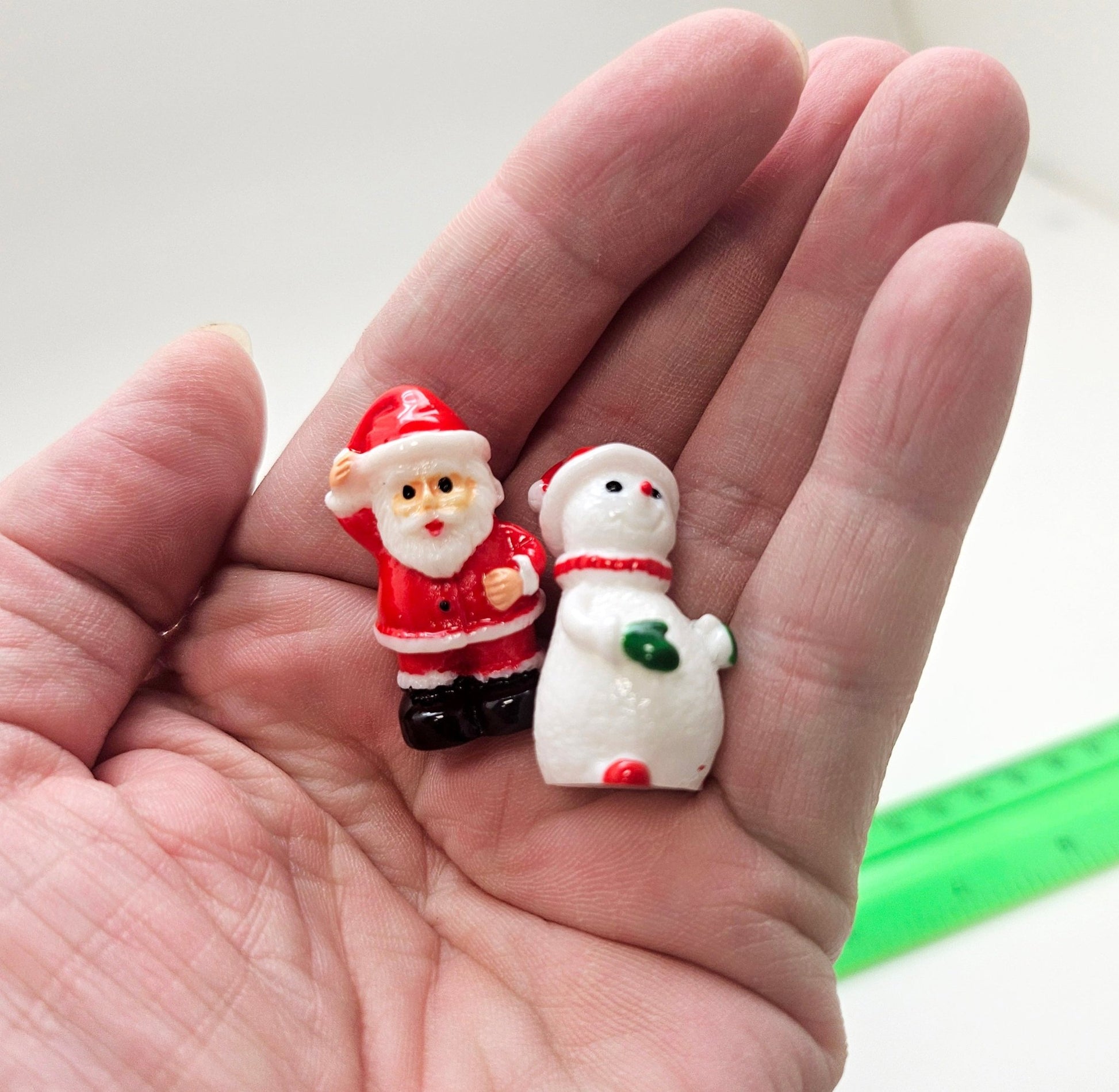 Figuren-Sets für Bastel-Kugeln Weihnachten klein - Zufalls-Mix - Schneekugelhaus