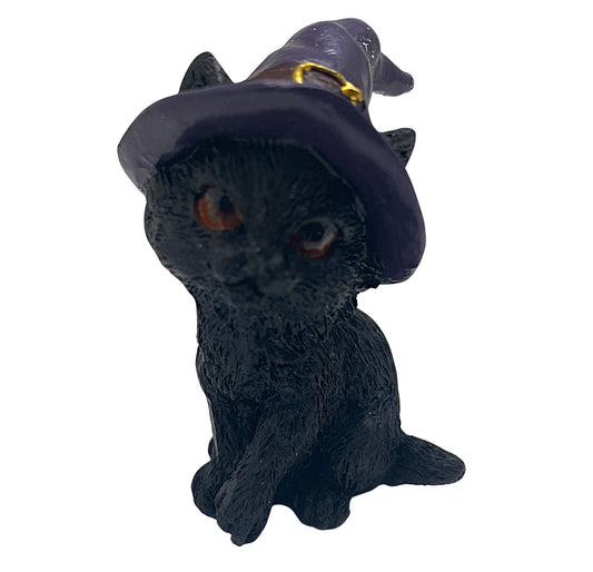 Hexen-Katzen Figur "neugierig mit lila Hut" - 45 x 65 mm - Schneekugelhaus