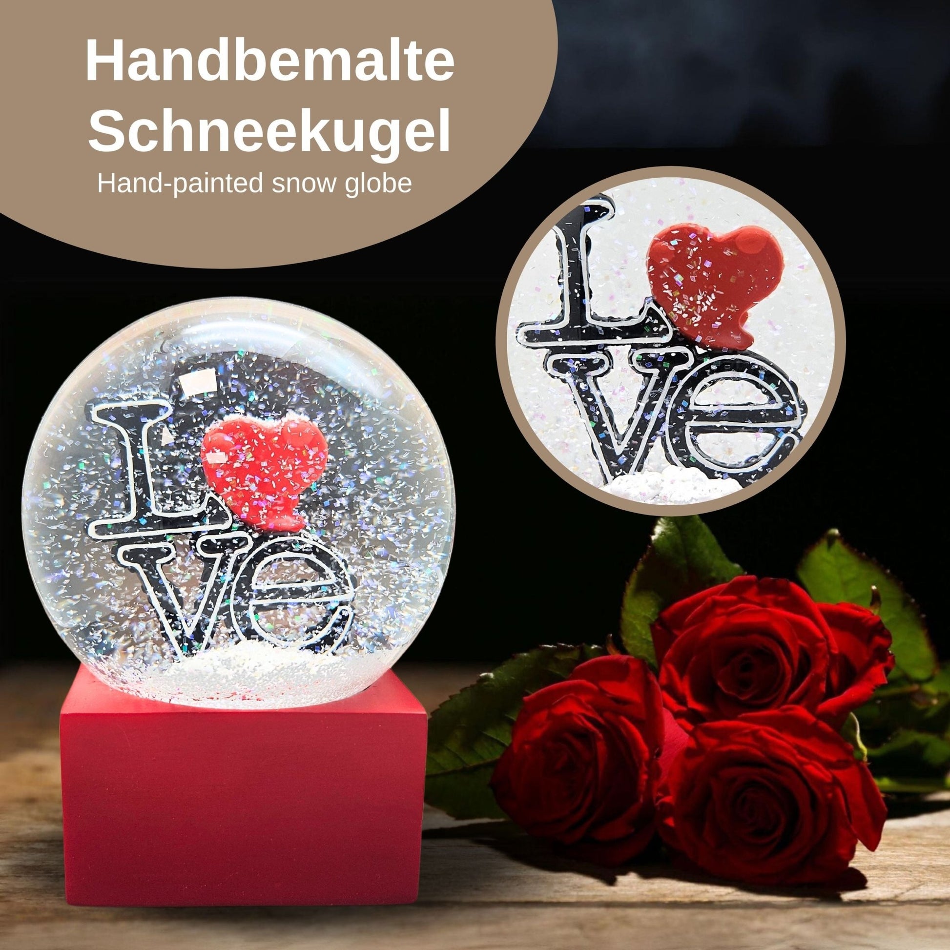 Moderne Designer Schneekugel LOVE auf Sockel rot eck 100 mm Durchmesser - Schneekugelhaus